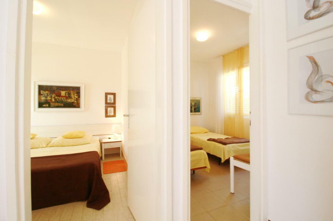 Apartment Dada Petrcane Exterior photo