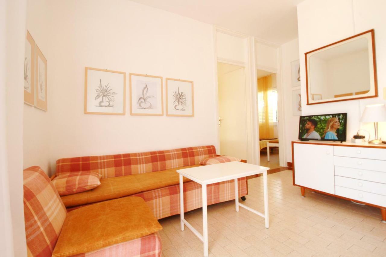 Apartment Dada Petrcane Exterior photo